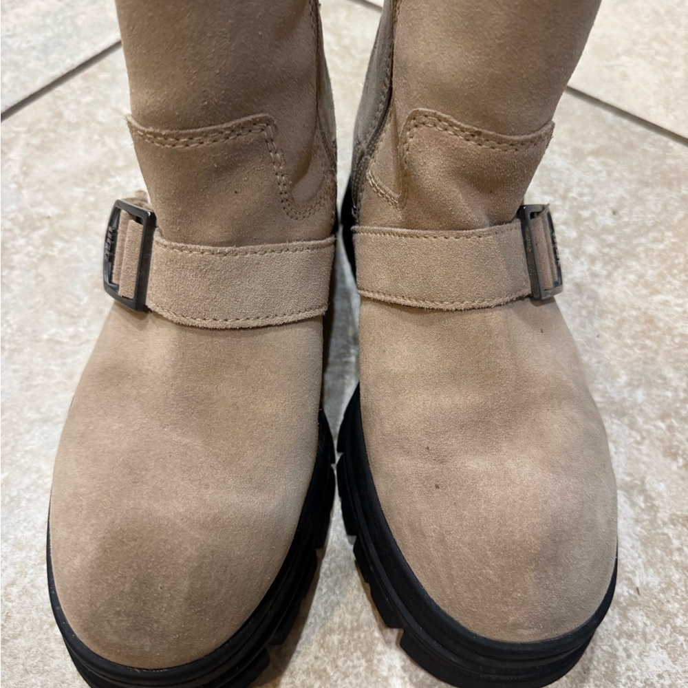 UGG Black and Tan Sole Boots
